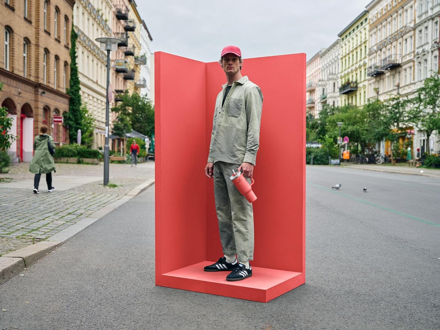 Quencher H2.0 40 Oz Insulated Tumbler with Handle and Straw, Flowstate 3-Position Lid, Cup Holder Compatible, BPA-Free, Hot Coral